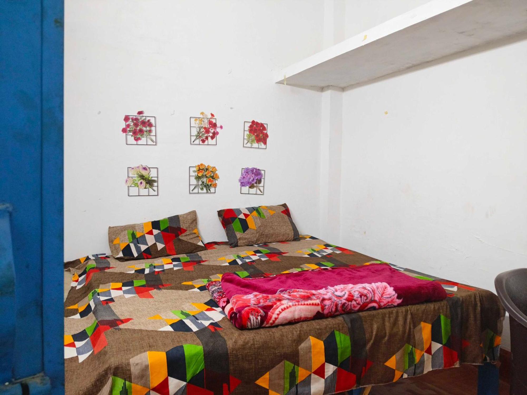 Bela Pratapgarh Hotel O Dheeraj Residency מראה חיצוני תמונה