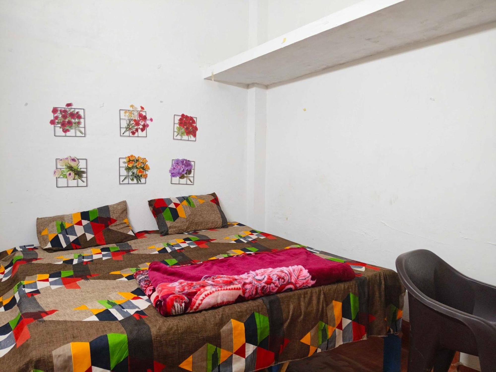 Bela Pratapgarh Hotel O Dheeraj Residency מראה חיצוני תמונה